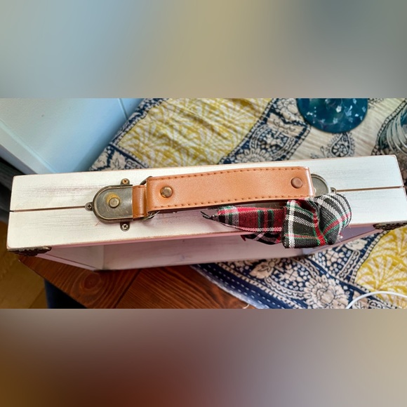 Grateful and Blessed Suitcase Shadow Box Sign - Picture 7 of 10